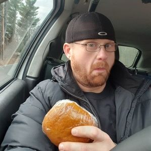 Meet your Posher, Aaron